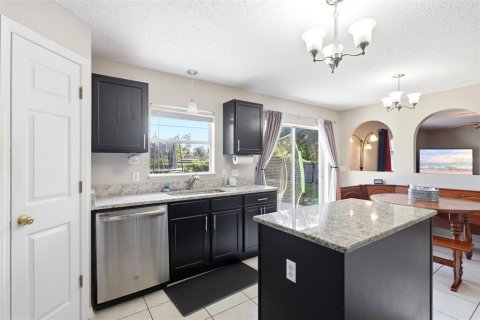 Casa en venta en Deltona, Florida, 4 dormitorios, 204.48 m2 № 2195560 - foto 8