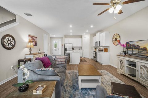 Touwnhouse à vendre à San Antonio, Floride: 3 chambres, 172.43 m2 № 2110554 - photo 12