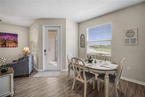 Touwnhouse à vendre à San Antonio, Floride: 3 chambres, 172.43 m2 № 2110554 - photo 10