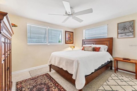 House in Sarasota, Florida 3 bedrooms, 106.28 sq.m. № 1438696 - photo 18