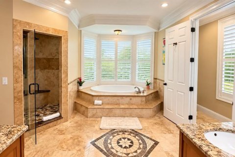 House in Fort Myers, Florida 5 bedrooms, 469.25 sq.m. № 2415464 - photo 22
