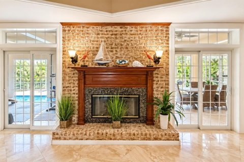 House in Fort Myers, Florida 5 bedrooms, 469.25 sq.m. № 2415464 - photo 8
