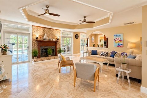 House in Fort Myers, Florida 5 bedrooms, 469.25 sq.m. № 2415464 - photo 7