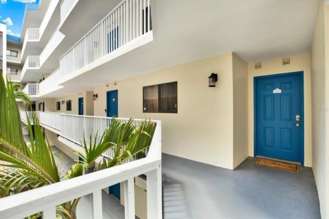 Купить кондоминиум в Индиан-Шорс, Флорида 4 комнаты, 111.48м2, № 2341552 - фото 4