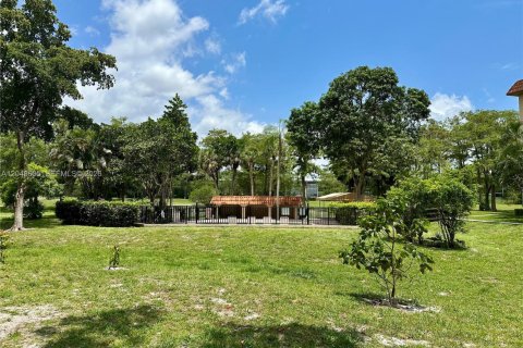 Apartment in Lauderhill, Florida 2 bedrooms, 104.98 sq.m. № 2252255 - photo 21