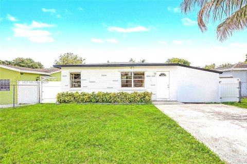 Casa en Fort Lauderdale, Florida 3 dormitorios, 92.9 m2 № 2078494
