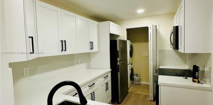 Condo à Doral, Floride, 2 chambres № 1890430