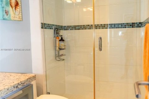 Снять в аренду кондоминиум в Халландейл-Бич, Флорида 2 спальни, 100.33м2, № 1999058 - фото 17