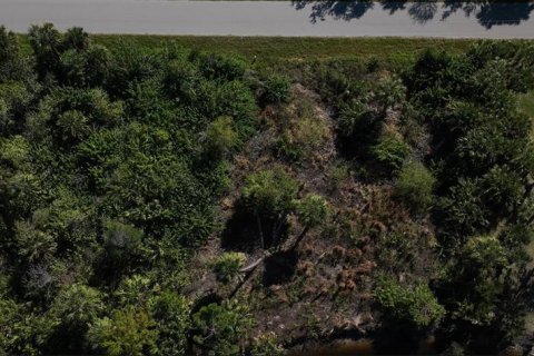 Terreno en venta en Port Charlotte, Florida № 1540273 - foto 3