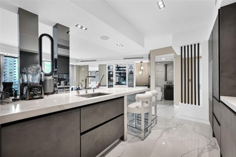 Купить кондоминиум в Майами-Бич, Флорида 1 спальня, 93.65м2, № 2055378 - фото 15