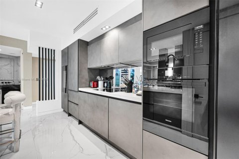 Купить кондоминиум в Майами-Бич, Флорида 1 спальня, 93.65м2, № 2055378 - фото 18