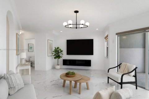 Снять в аренду таунхаус в Майами, Флорида 3 спальни, 120.77м2, № 1963807 - фото 1