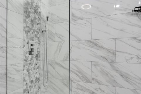 Снять в аренду таунхаус в Майами, Флорида 3 спальни, 120.77м2, № 1963807 - фото 30