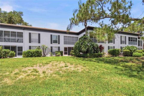 Condo in Sarasota, Florida, 2 bedrooms № 2151516 - photo 30