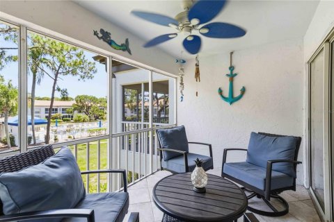 Condo in Sarasota, Florida, 2 bedrooms № 2151516 - photo 22