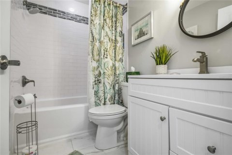Condo in Sarasota, Florida, 2 bedrooms № 2151516 - photo 20
