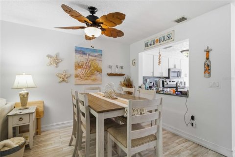 Condo in Sarasota, Florida, 2 bedrooms № 2151516 - photo 9