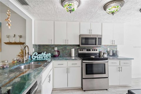 Condo in Sarasota, Florida, 2 bedrooms № 2151516 - photo 4