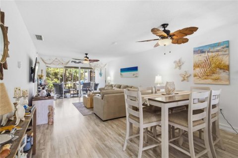 Condo in Sarasota, Florida, 2 bedrooms № 2151516 - photo 11