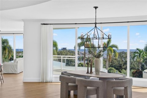 Condominio en venta en Saint Petersburg, Florida, 3 dormitorios, 340.02 m2 № 2420453 - foto 20