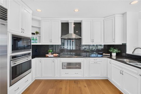 Condominio en venta en Saint Petersburg, Florida, 3 dormitorios, 340.02 m2 № 2420453 - foto 15