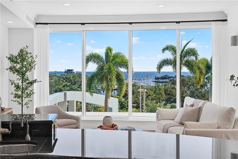 Condominio en venta en Saint Petersburg, Florida, 3 dormitorios, 340.02 m2 № 2420453 - foto 14