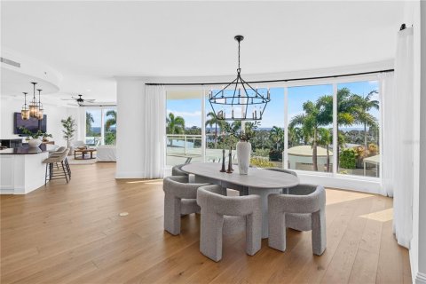 Condominio en venta en Saint Petersburg, Florida, 3 dormitorios, 340.02 m2 № 2420453 - foto 19