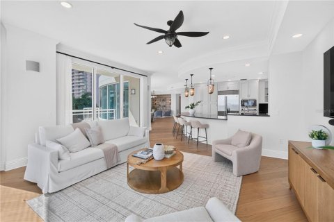 Condominio en venta en Saint Petersburg, Florida, 3 dormitorios, 340.02 m2 № 2420453 - foto 7