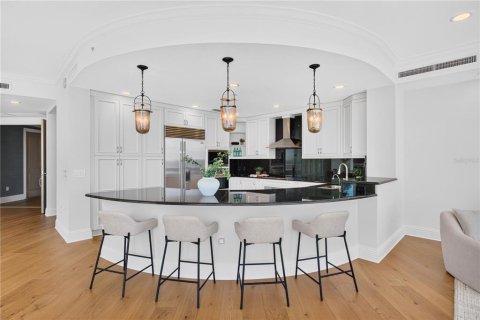 Condominio en venta en Saint Petersburg, Florida, 3 dormitorios, 340.02 m2 № 2420453 - foto 17