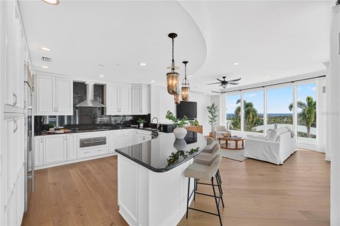 Condominio en venta en Saint Petersburg, Florida, 3 dormitorios, 340.02 m2 № 2420453 - foto 12