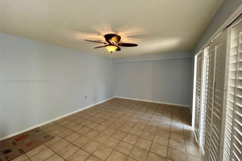 Condo in Boynton Beach, Florida, 2 bedrooms  № 1616950 - photo 17