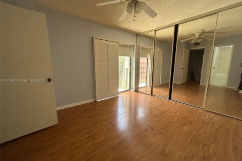 Condo in Boynton Beach, Florida, 2 bedrooms  № 1616950 - photo 25