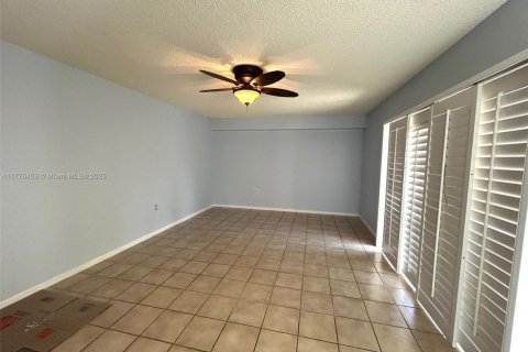 Condo in Boynton Beach, Florida, 2 bedrooms  № 1616950 - photo 16