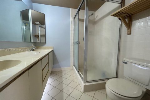 Condo in Boynton Beach, Florida, 2 bedrooms  № 1616950 - photo 23