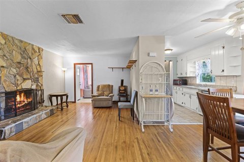 Купить виллу или дом в Юстис, Флорида 7 комнат, 128.21м2, № 1807339 - фото 12