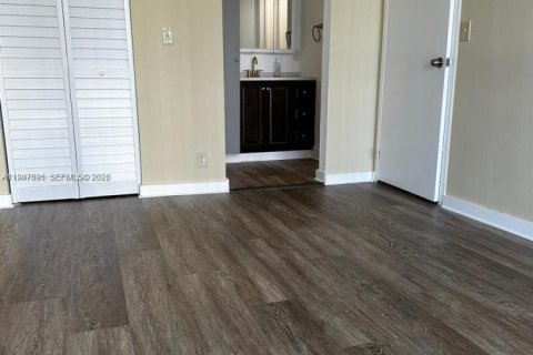 Copropriété à vendre à Sunny Isles Beach, Floride: 1 chambre, 71.26 m2 № 2003705 - photo 14