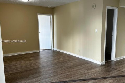 Copropriété à vendre à Sunny Isles Beach, Floride: 1 chambre, 71.26 m2 № 2003705 - photo 11