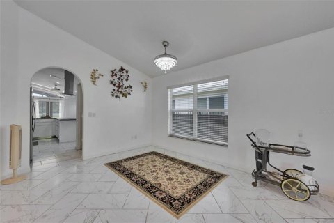 Villa ou maison à vendre à Orlando, Floride: 4 chambres, 192.4 m2 № 1840364 - photo 9