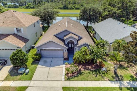 Villa ou maison à vendre à Orlando, Floride: 4 chambres, 192.4 m2 № 1840364 - photo 1