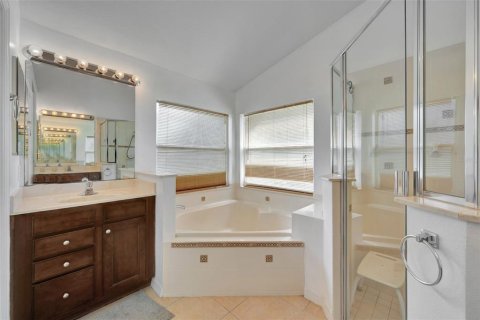 Villa ou maison à vendre à Orlando, Floride: 4 chambres, 192.4 m2 № 1840364 - photo 12
