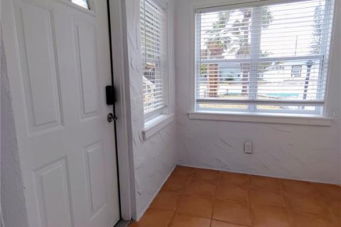 Appartement à louer à Madeira Beach, Floride: 1 chambre, 55.74 m2 № 2122391 - photo 3
