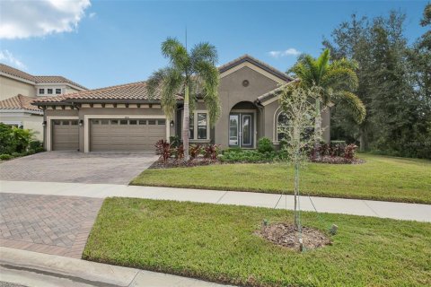 House in Riverview, Florida 4 bedrooms, 296.17 sq.m. № 2151496