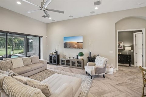 House in Riverview, Florida 4 bedrooms, 296.17 sq.m. № 2151496 - photo 17