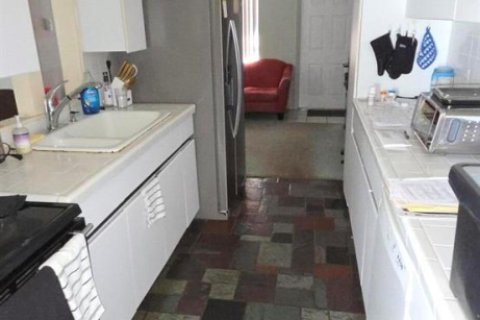 House in Pompano Beach, Florida 3 bedrooms, 114.46 sq.m. № 2422640 - photo 3
