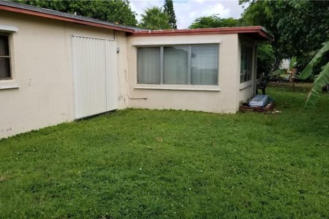 House in Pompano Beach, Florida 3 bedrooms, 114.46 sq.m. № 2422640 - photo 16