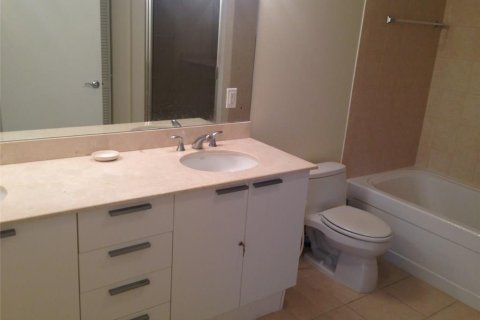 Copropriété à louer à Sunny Isles Beach, Floride: 1 chambre, 92.9 m2 № 1057971 - photo 1