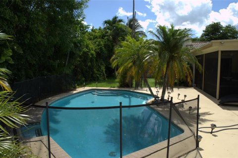 Villa ou maison à louer à Coral Springs, Floride: 3 chambres, 147.62 m2 № 2407309 - photo 5