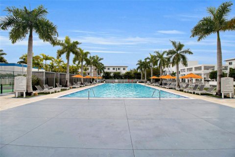 Condominio en venta en Doral, Florida, 4 dormitorios, 172.98 m2 № 2000974 - foto 30