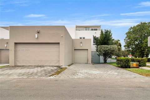 Condominio en venta en Doral, Florida, 4 dormitorios, 172.98 m2 № 2000974 - foto 29