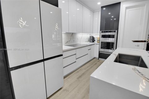 Condominio en venta en Doral, Florida, 4 dormitorios, 172.98 m2 № 2000974 - foto 9